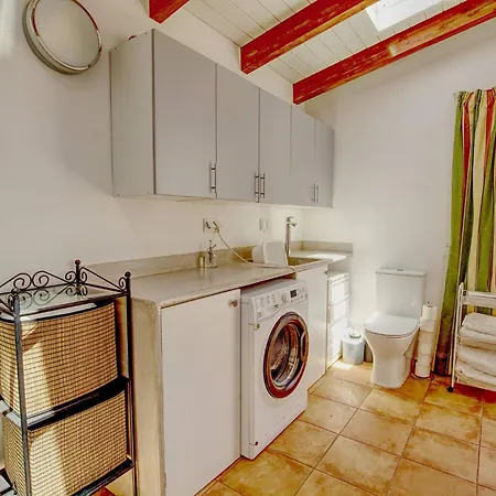 Сasa de vacaciones House In Quiet Location *